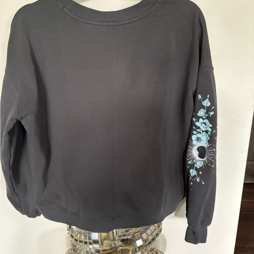 Rebellious One Gray Yin Yang Graphic Sweater - Picture 2 of 3